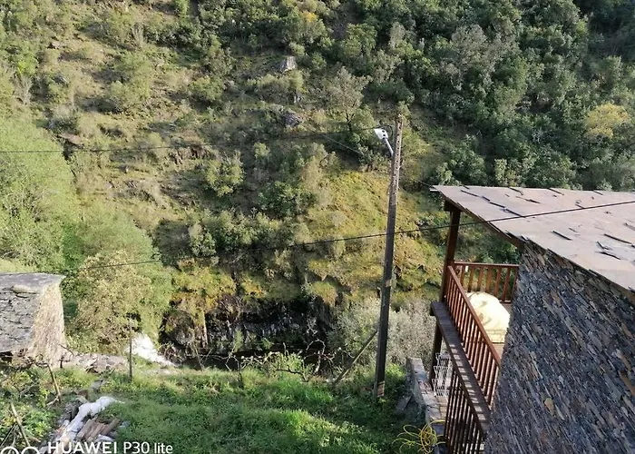 Casa Do Avô Alváro - Refugio Do Rei *